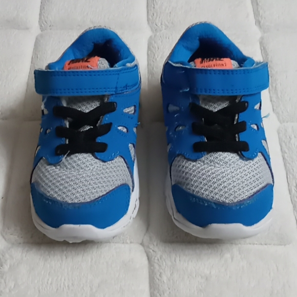 Nike #555084-014 Children's Unisex Running Shoe 👞 - Picture 2 of 16